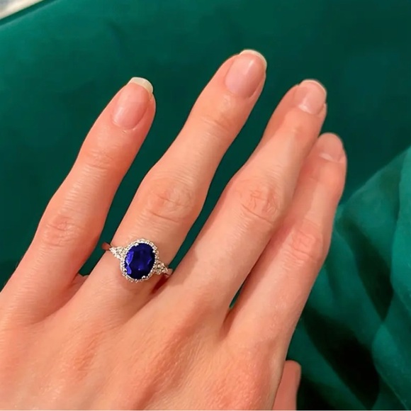 Oval Cubic Zirconia silver plated ring size 9 - Picture 3 of 4